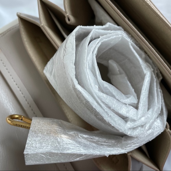 Givenchy Small GV3 Quilted Leather Bag - Picture 11 of 16